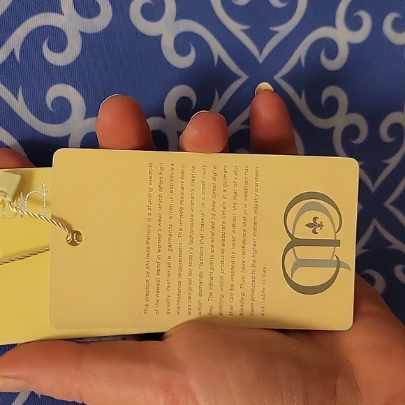 NWT Michelle Parisou top. ❤️ ♥️ 😍 Medium - Picture 6 of 8